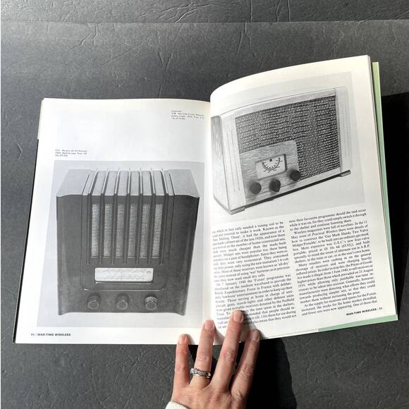 Vintage Paperback The Cat's Whisker Jonathan Hill 1978 - Picture 3 of 7